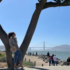 Meet your Posher, Evely